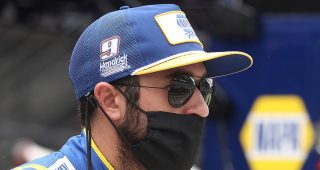 Finish Line: Harvick or Elliott for Group 1 at Kansas?