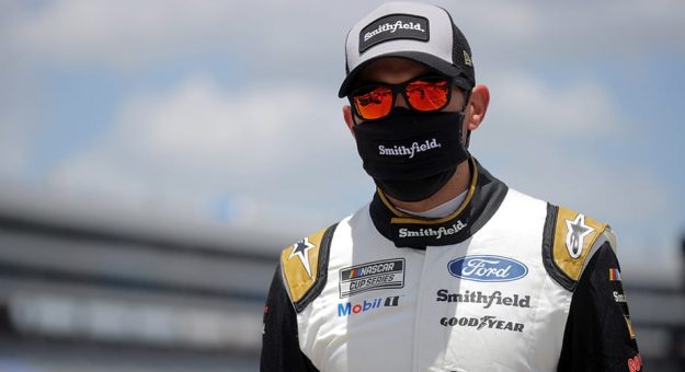 Visit Aric Almirola arrancará desde la Pole en la Resort Casino 301 en New Hampshire page