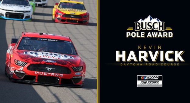Visit Kevin Harvick arrancará desde la Pole Position en el circuito mixto de Daytona page