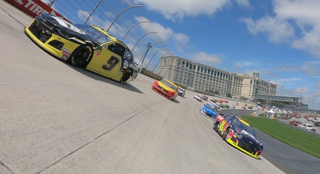 Visit Guía de información para las carreras del fin de semana en Dover page