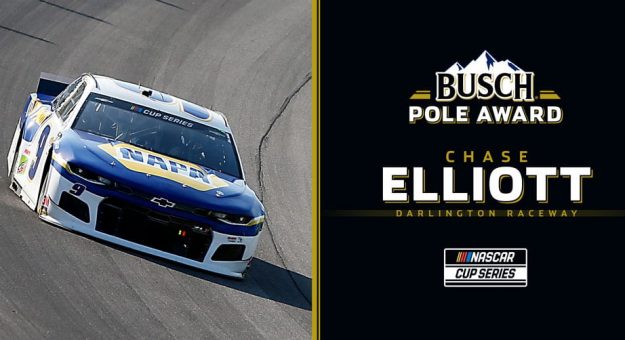 Visit Chase Elliott ganó la Pole Position para la 1ra. carrera de los Playoffs en Darlington page