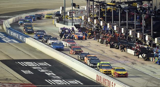 Visit Previa para la Cook Out Southern 500 de los Playoffs 2020 en Darlington page