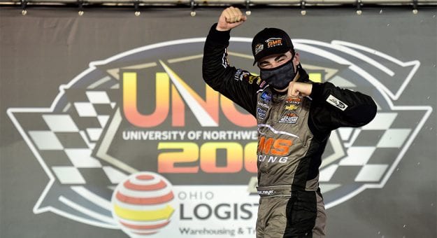 Visit Sam Mayer ganó por 1ra. vez en la Truck Series a los 17 años page