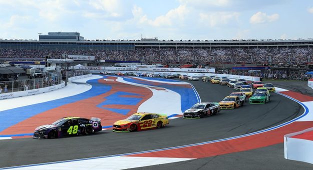 Visit Horario completo para el Charlotte Motor Speedway Roval page