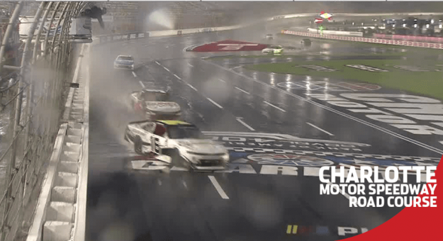 Visit AJ Allmendinger ganó la carrera de eliinación de la Xfinity Series en Charlotte page