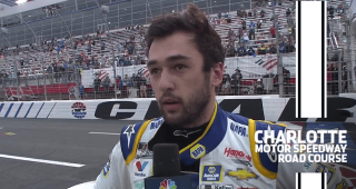 Elliott advances with a win, turns focus to the Round of 8