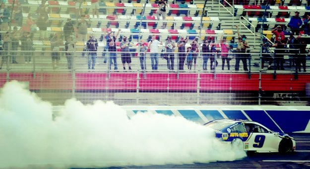Visit Chase Elliott ganó la Bank of America ROVAL 400 de los Playoffs 2020 en Charlotte page