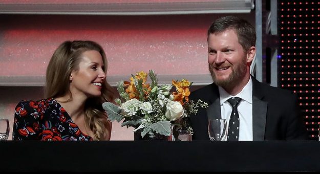 Visit Dale Earnhardt Jr. anunció el nacimiento de su segunda hija page