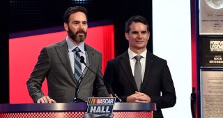 Jeff Gordon sheds insight on two sides of Jimmie Johnson | This is Jimmie, presented by Ally