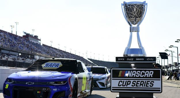 Visit Guía para el Championship Weekend NASCAR 2020 en el Phoenix Raceway page