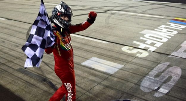 Visit Pilotos con más temporadas consecutivas con por lo menos una victoria page