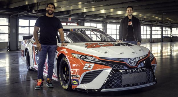 Visit Primer vistazo al casco de Bubba Wallace para la Cup Series 2021 page