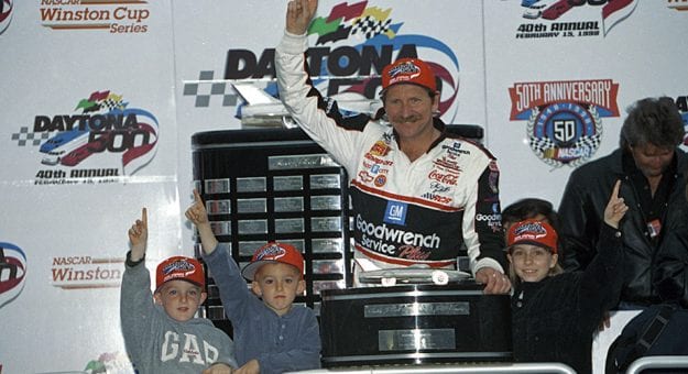 Visit Todos los ganadores en la historia de la NASCAR Cup Series Daytona 500 page