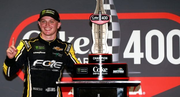 Visit Pilotos que lograron su primera victoria en la Cup Series en Daytona page