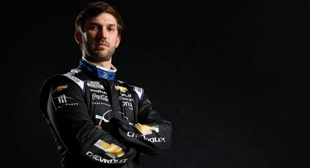 Amor de Daniel Suárez a los animales le ayuda a balancear la vida dentro y fuera de la pista