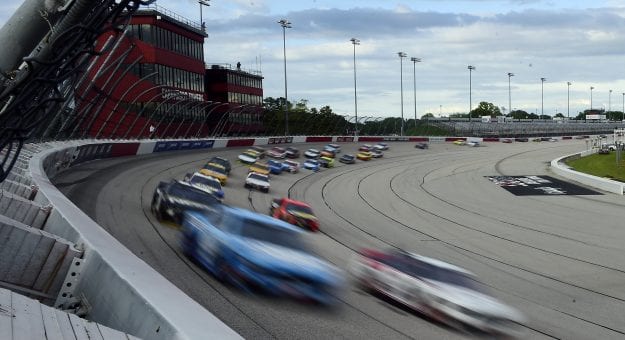 Visit Predicciones de los expertos para la NASCAR Cup Series 2021 page