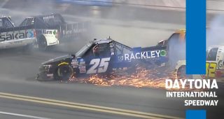 Big wreck takes out top trucks late in the running at Daytona