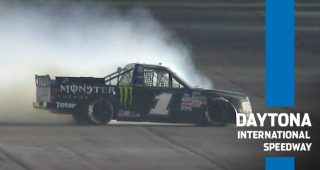 Hailie Deegan spins, hits inside wall in 2021 Camping World Truck Series opener