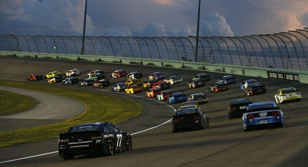 Visit Horario completo para las carreras NASCAR 2021 en el Homestead-Miami Speedway page