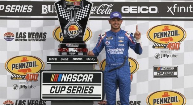 Visit Las Mejores Fotos del fin de semana NASCAR 2021 en Las Vegas page