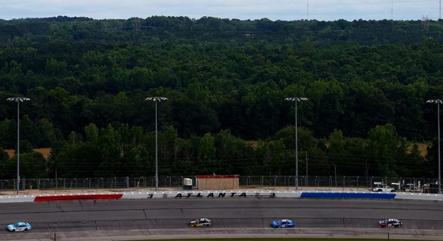 Visit Horario completo para las carreras en el Atlanta Motor Speedway page