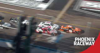 Daniel Hemric leads the Xfinity field to green at Phoenix