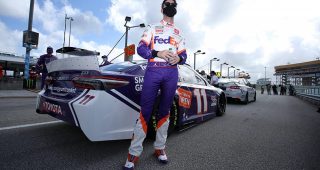 Jackpot Races: Can Denny cash in or break the bank?