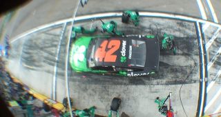 Mechanix Wear: Over the wall with the No. 42 pit crew