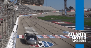 Kyle Busch hits 60 wins in Camping World Truck Series at Atlanta