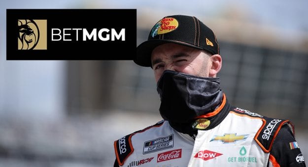 Visit Favoritos de los apostadores para la carrera en la pista de tierra de Bristol page