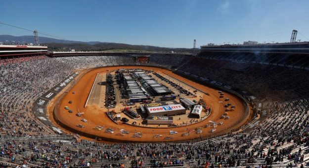 Visit Carreras de la NASCAR en la pista de tierra de Bristol volverán en 2022 page