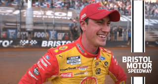 Logano: ‘Bristol on dirt! This is incredible!’
