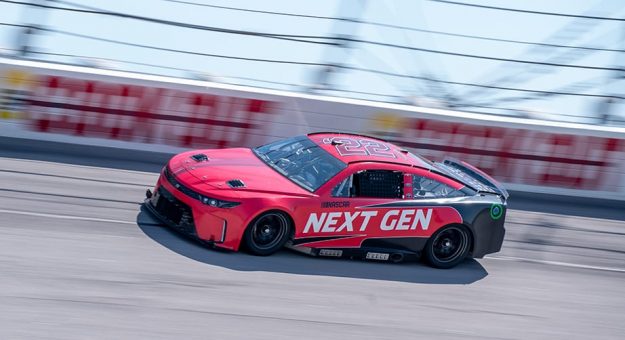 Visit Tyler Reddick completó pruebas Goodyear con el Next Gen Car en Darlington page