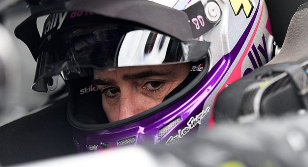 Visit Jimmie Johnson felicitó a Alex Bowman por la victoria en Richmond con el No. 48 page