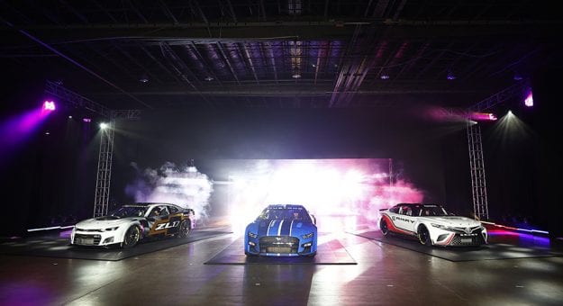 Visit Las reacciones al debut de los 3 modelos del NEXT GEN Car page