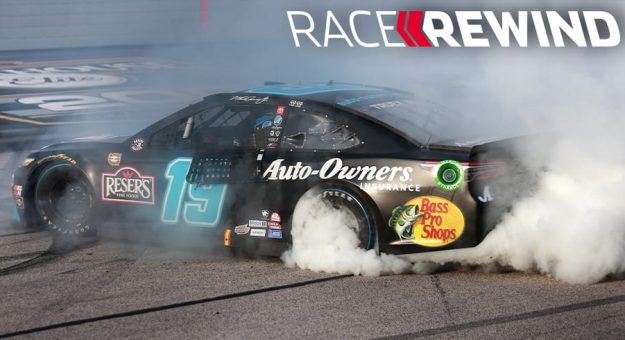 Visit Race Rewind: La victoria de Martin Truex Jr. en la Goodyear 400 en el Darlington Raceway page