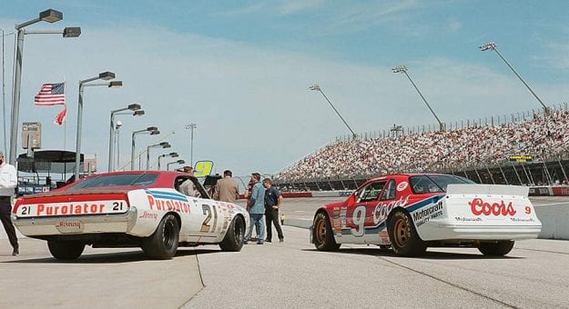 Visit Fin de semana retro Darlington 2021 a través del lente de una cámara retro page