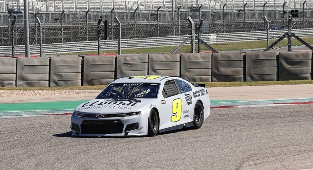 Visit Chase Elliott, el mejor piloto en circuitos mixtos, analiza las 20 curvas de COTA page