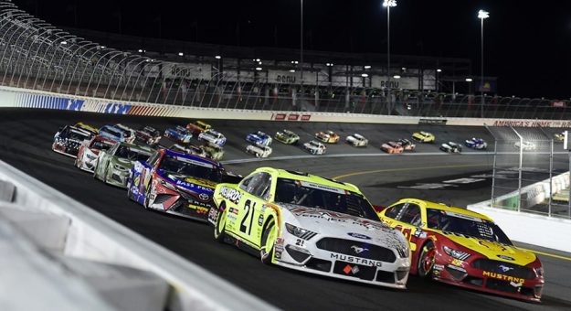 Visit Horario completo para el Charlotte Motor Speedway 2021 page