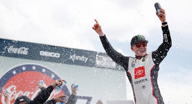 Visit Ty Gibbs ganó la Alsco Uniforms 300 de la Xfinity Series 2021 en Charlotte page