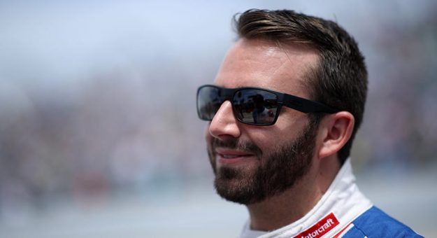 Visit Matt DiBenedetto ganó el Fan Vote para la All-Star Race 2021 en Texas page
