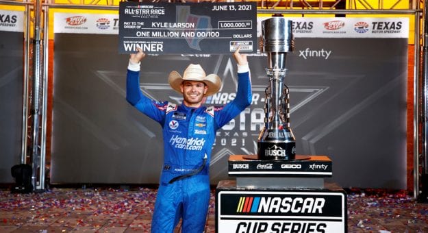 Visit Kyle Larson ganó la All Star Race 2021 y $1 millón en Texas page