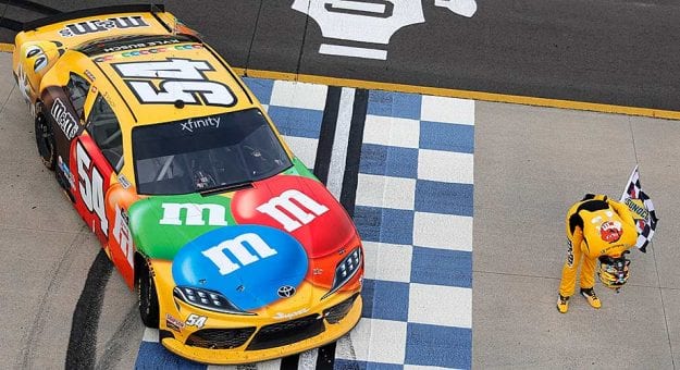 Visit Kyle Busch ganó la Tennessee Lottery 250 de la Xfinity Series; su victoria 100 en la serie page