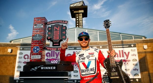 Visit Kyle Larson ganó la Ally 400 en el Nashville; 3ra. victoria consecutiva en la Cup Series 2021 page