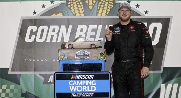 Visit Austin Hill ganó la Corn Belt 150 de la Truck Series 2021 en el Knoxville Raceway page