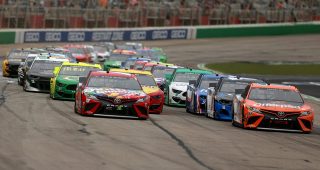 GEICO Restart Zone: Lane choice pivotal at worn-out Atlanta Motor Speedway