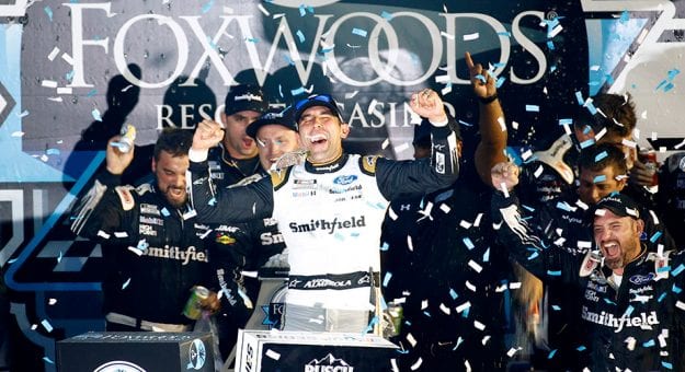 Visit Aric Almirola ganó en New Hampshire y aseguró su boleto a los Playoffs 2021 page