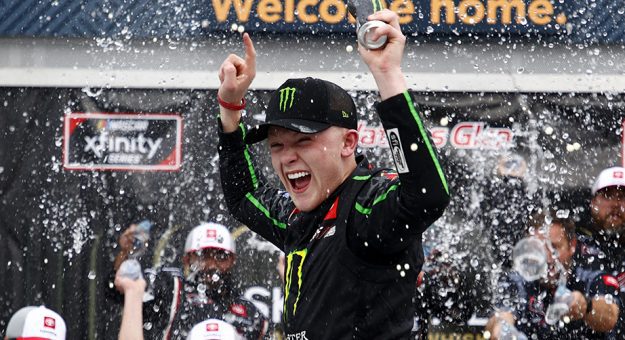 Visit Ty Gibbs ganó la Skrewball Peanut Butter Whiskey 200 de la Xfinity Series en The Glen page
