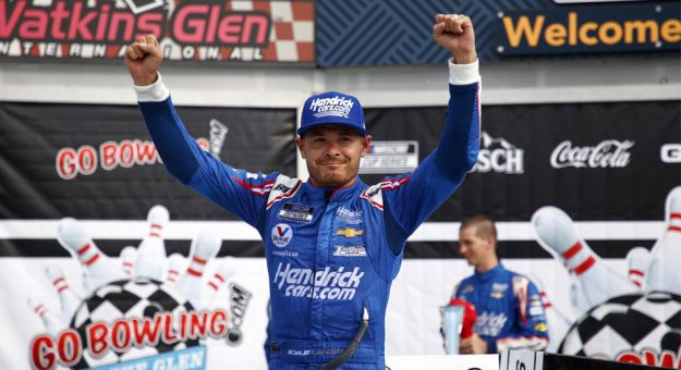 Visit Kyle Larson ganó la Go Bowling at The Glen; 5ta. victoria en la Cup Series 2021 page