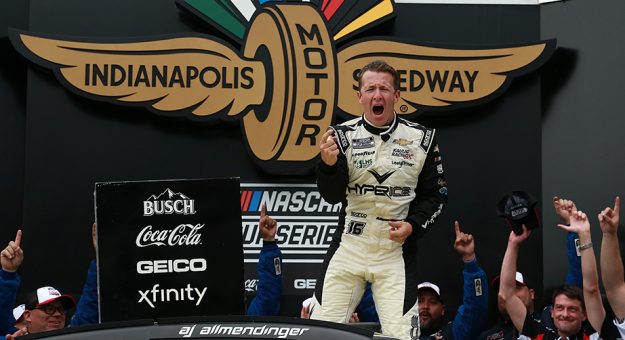 Visit AJ Allmendinger ganó la Verizon 200 at the Brickyard de Indianápolis page
